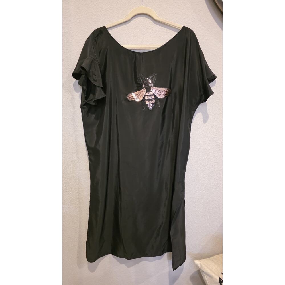 AUM-COUTURE Dress Womens L Black Shift‎ Tunic Knee Length Sequin Bee Motif